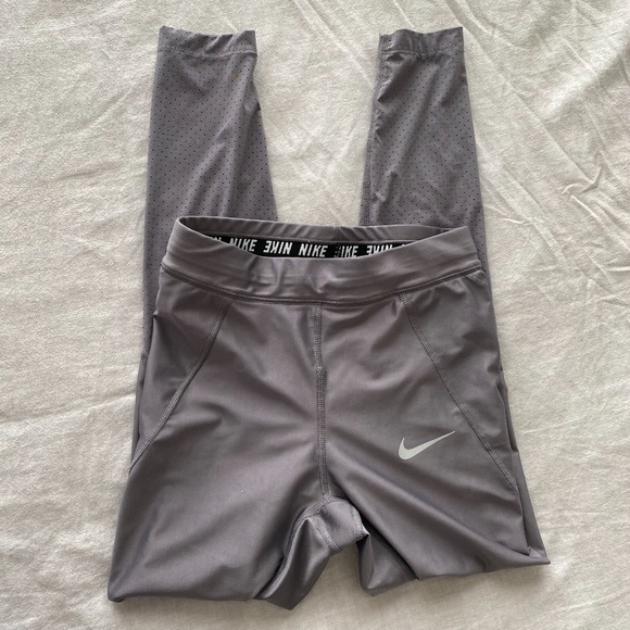 Nike, Dri-Fit grey/silver Nike Running leggings, size XS - Picture 3 of 9